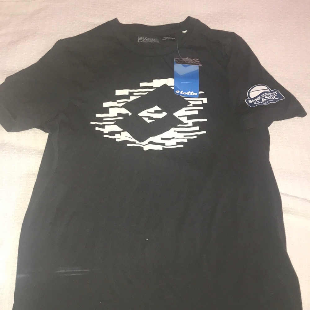 Lotto t-shirt with tag